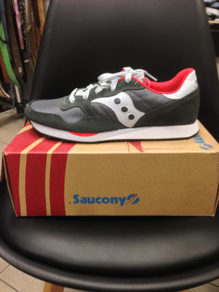 STOCK SCARPE SAUCONY UOMO/DONNA VARI MODELLI E COLORI
