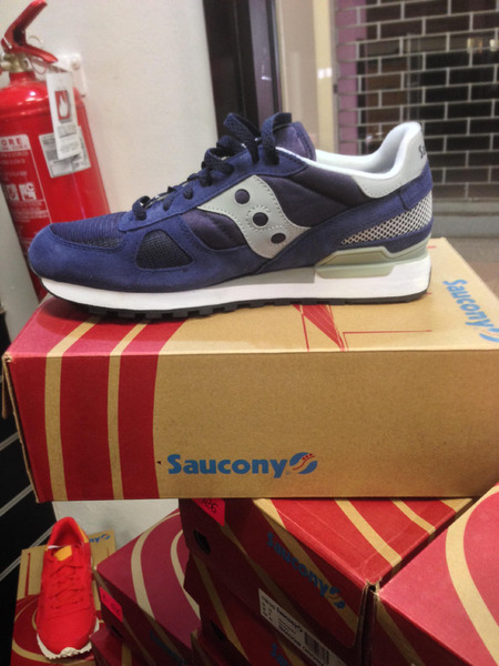 STOCK SCARPE SAUCONY UOMO/DONNA VARI MODELLI E COLORI