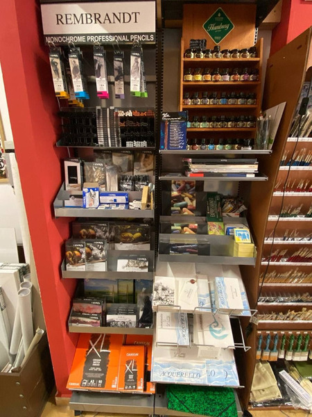Vendita articoli cartoleria e belle arti