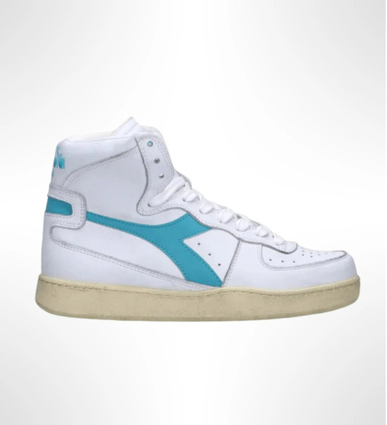 Stock Diadora Heritage: 66 paia nuove a 19 € + IVA al paio