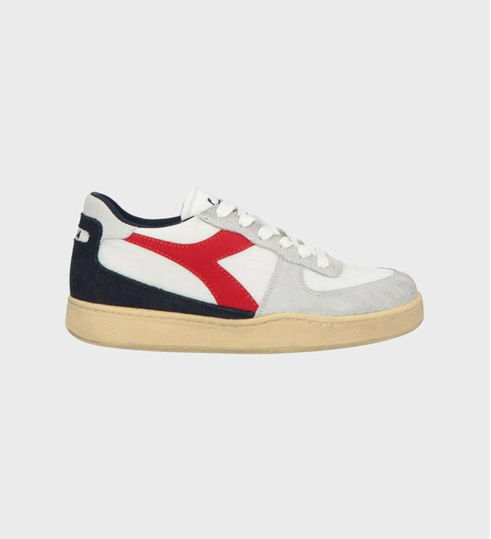 Stock Diadora Heritage: 66 paia nuove a 19 € + IVA al paio