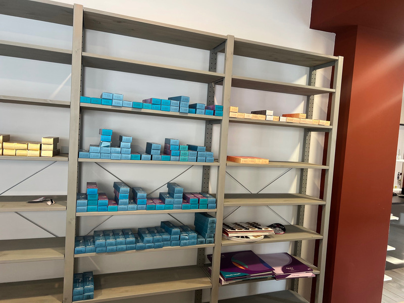 Stock Misto Estetica +Parruchiere , smalti ,tinte , cosmetici