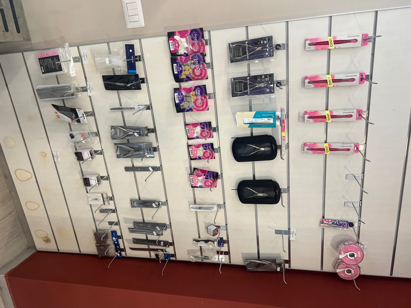 Stock Misto Estetica +Parruchiere , smalti ,tinte , cosmetici